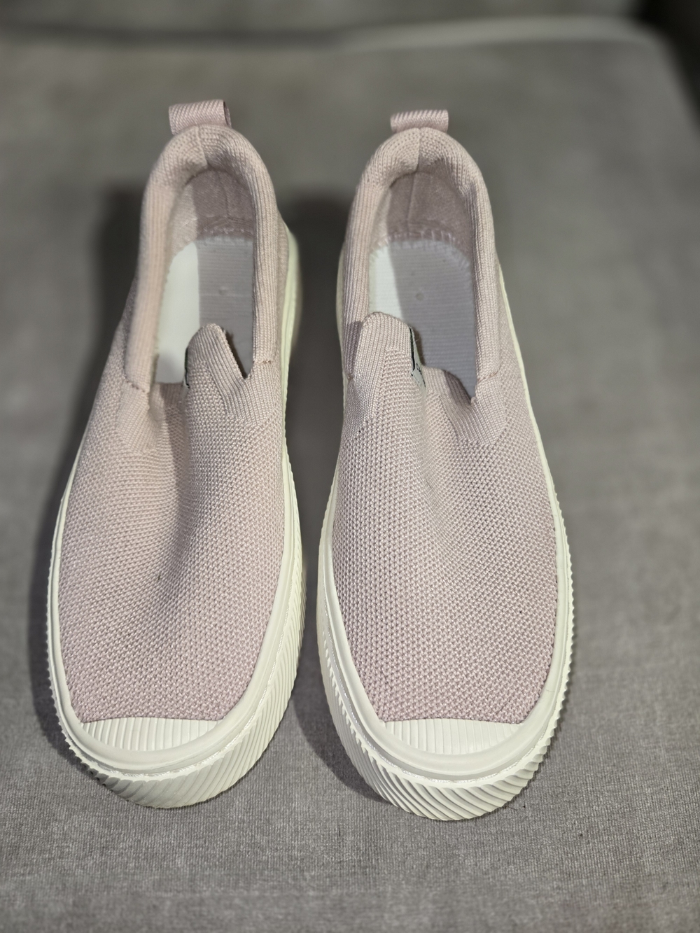 Cariuma Slip-On Knit Sneakers Pink - Women's Casual Shoes Size 6.5